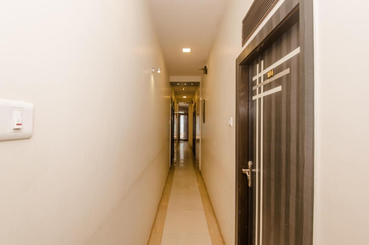 Fabexpress Bently Palace Мумбаи Экстерьер фото